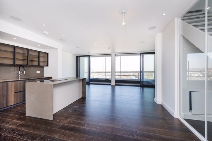 PENTHOUSE CENTRE HEIGHTS, Hampstead, London, NW3 - Hampstead, North West London